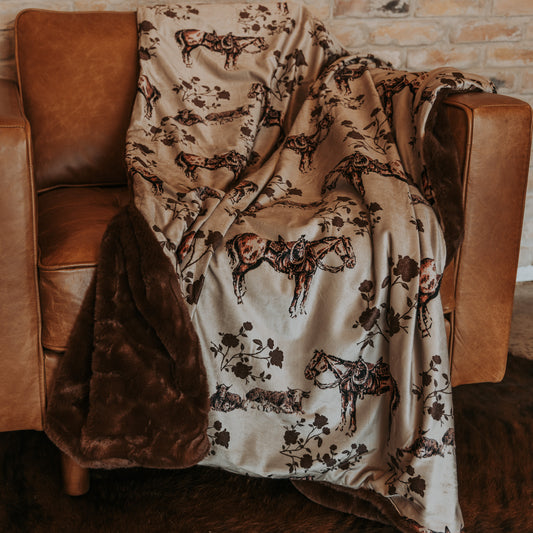 Prairie Rose Plush Throw Blanket
