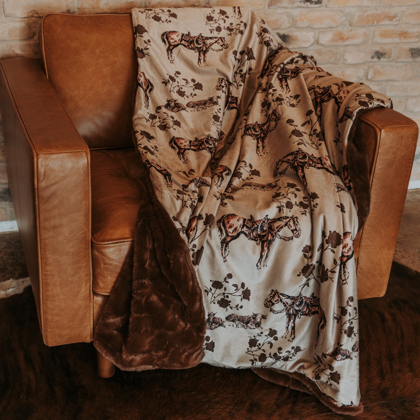 Prairie Rose Plush Throw Blanket