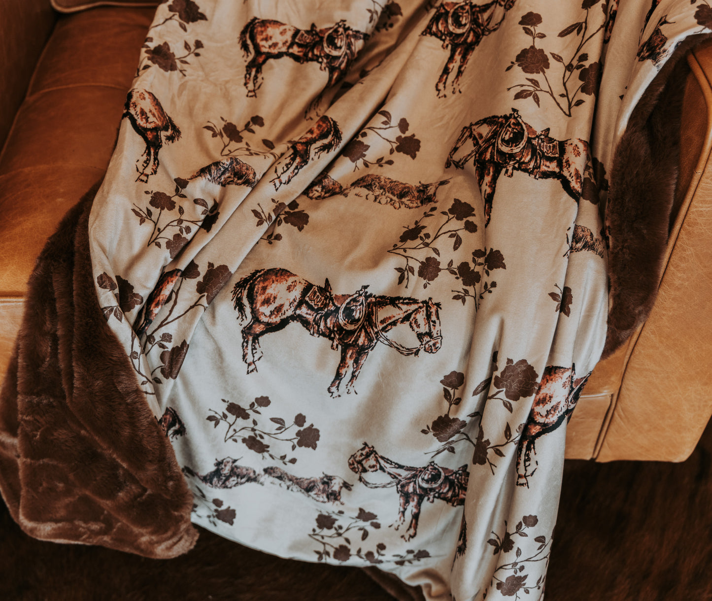 Prairie Rose Plush Throw Blanket