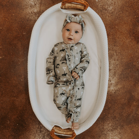 Sweet Grass -Ruffled- Folding Feet Jammies