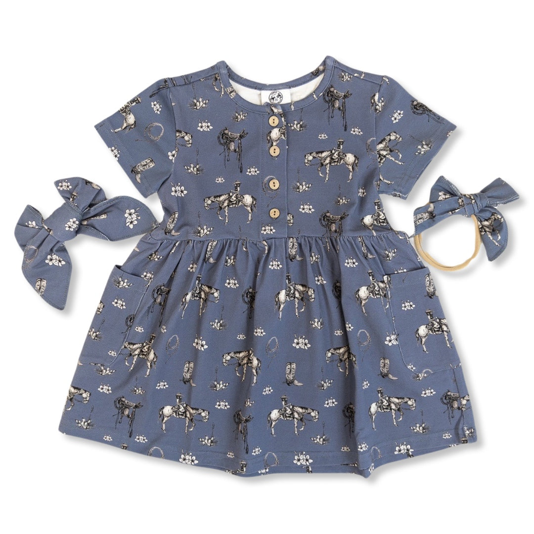 Cowgirl Blues Cotton Dress with Pockets / Matching Bow 10/12 Cowgirl Blues Cotton Dress with Pockets / Matching Bow 10/12