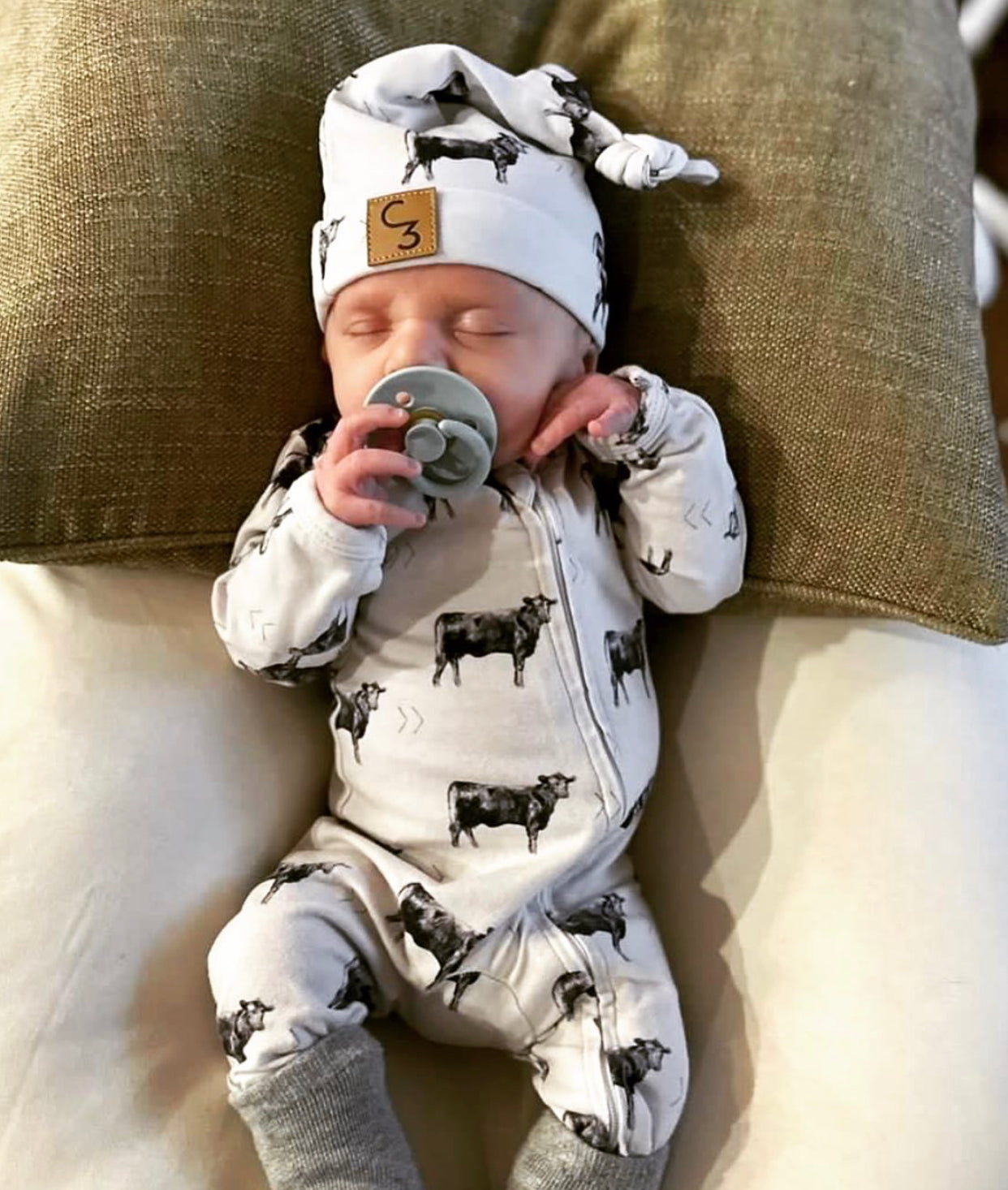 Gray Angus Folding Feet Jammies