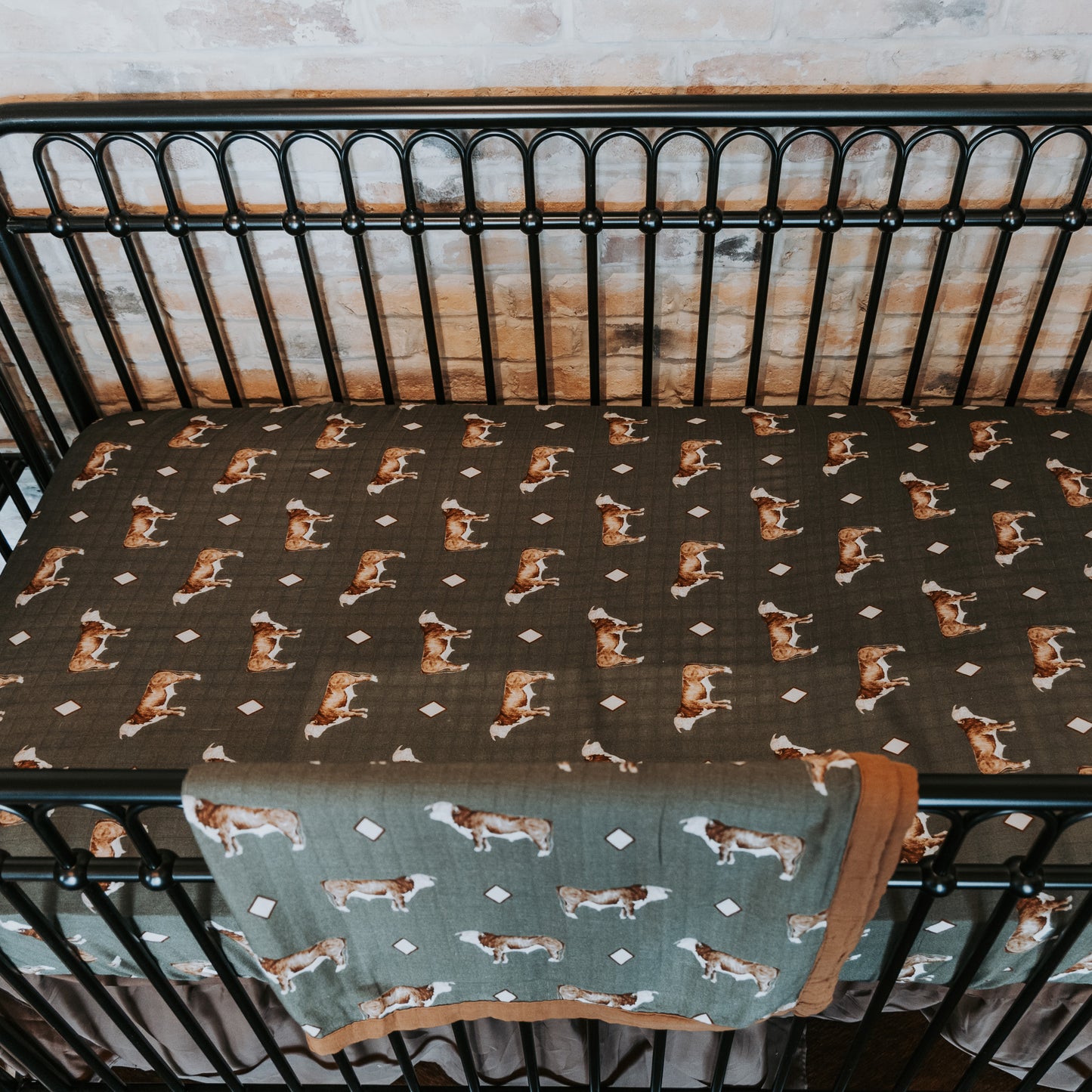 Hereford Bull Bamboo Muslin Crib Sheet